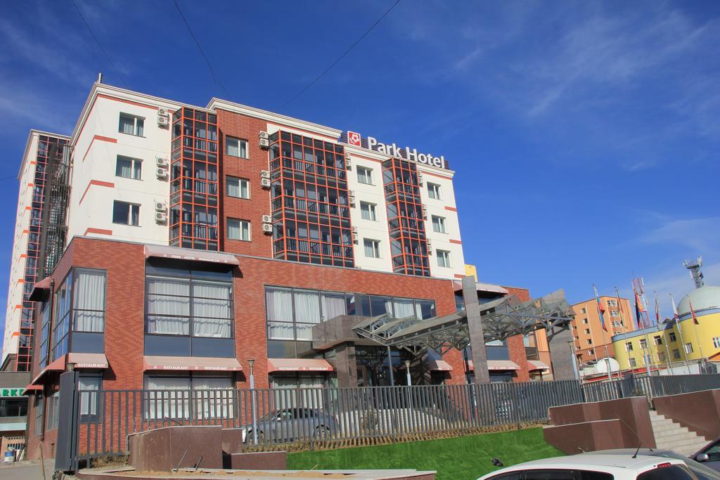 Park Hotel Ulaanbaatar Bagian luar foto
