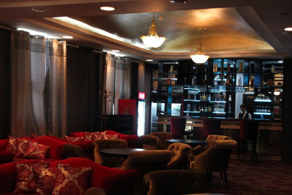 Park Hotel Ulaanbaatar Bagian luar foto