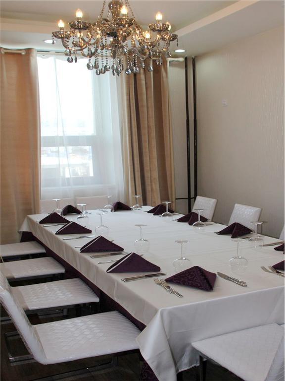 Park Hotel Ulaanbaatar Bagian luar foto